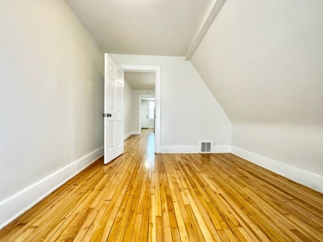 Photo - 1281 Elm St Unit 3