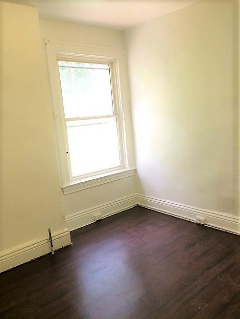 Photo - 156 Robinson St