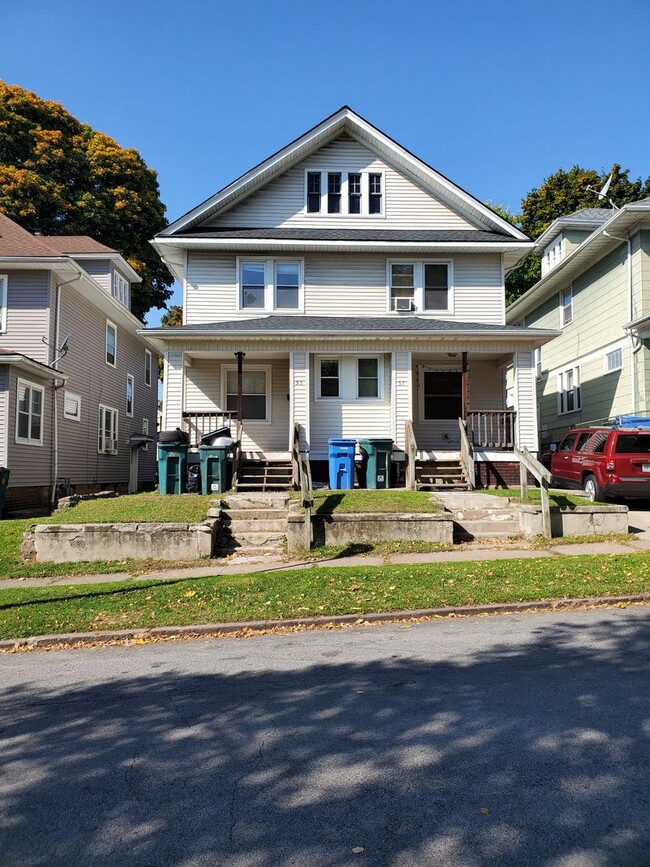 Building Photo - Large 3 Bedroom 2 Story Apartment Winton / Blossom area Avail Soon Unit 55