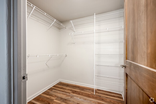 1BR, 1BA - 560SF - Closet - Helen Louise Apartments LP