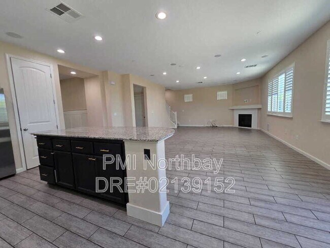 Photo - 308 Aster St