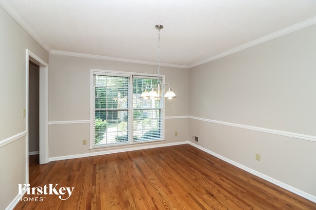 Photo - 205 Timber Oak Cove