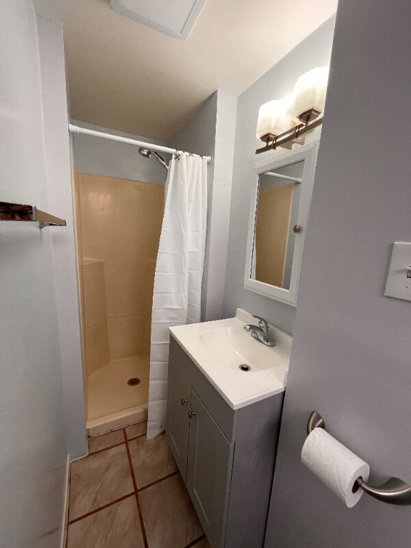 Photo - 3815 Webster St