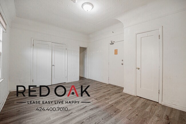 Photo - 746 S Coronado St Unit 109