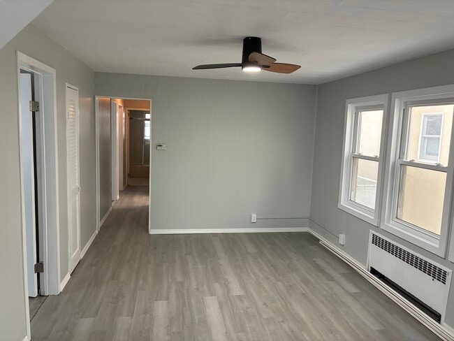 Photo - 27 Illinois Ave