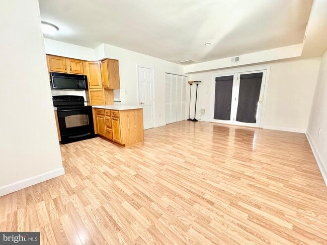 Photo - 331 N Governors Ave