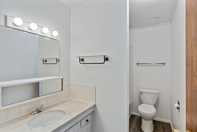 Carriage House (Albion 64 LLC)