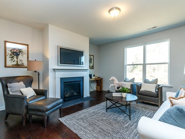 Photo - 1313 Achonechy Trl