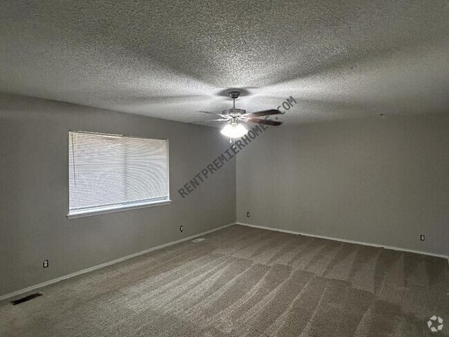 Building Photo - 7036 E 80th St Rental