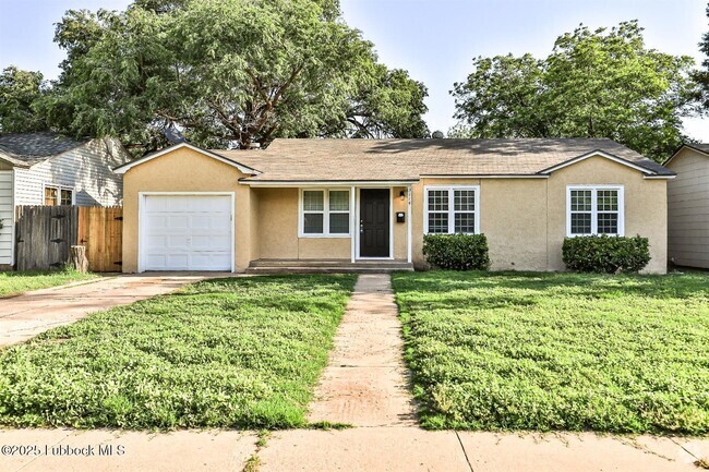Building Photo - 3114 31st St Rental
