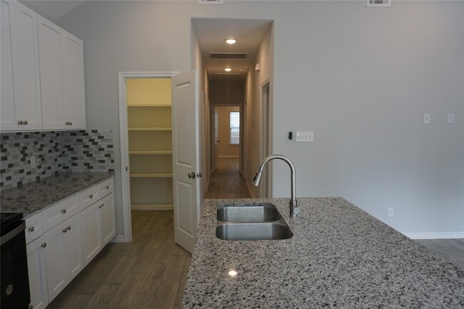 Photo - 9771 Black Gum