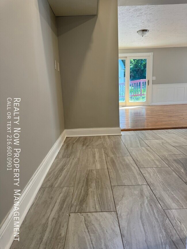 Photo - 11749 Arden Ave