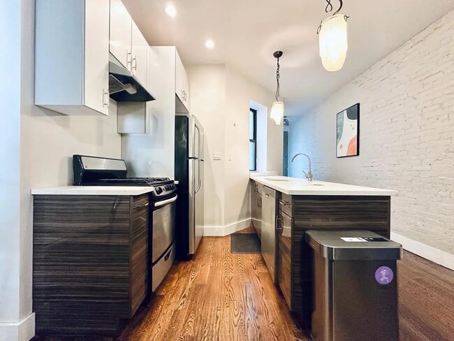 Furnished room/NOT APARTMENT