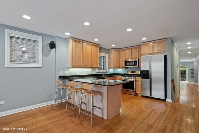 Photo - 3633 N Wilton Ave Unit 1