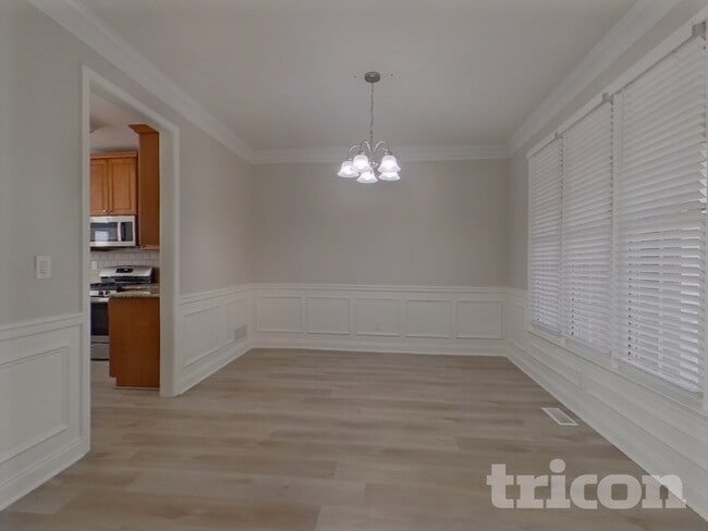 Photo - 22 Vinings Lake Dr SW