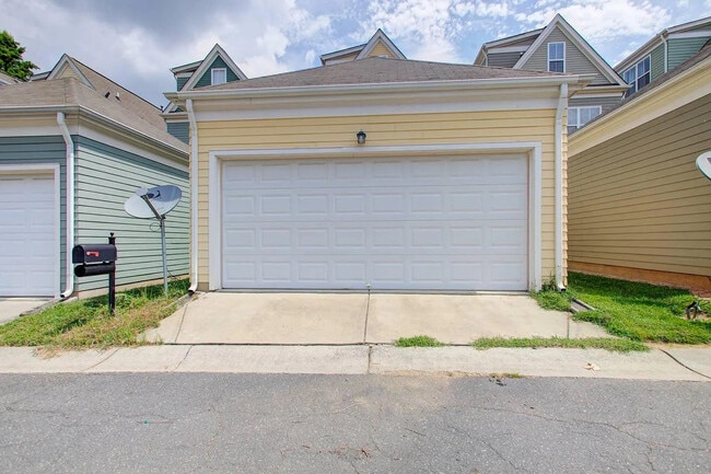 Photo - Room in House on Dubois Court