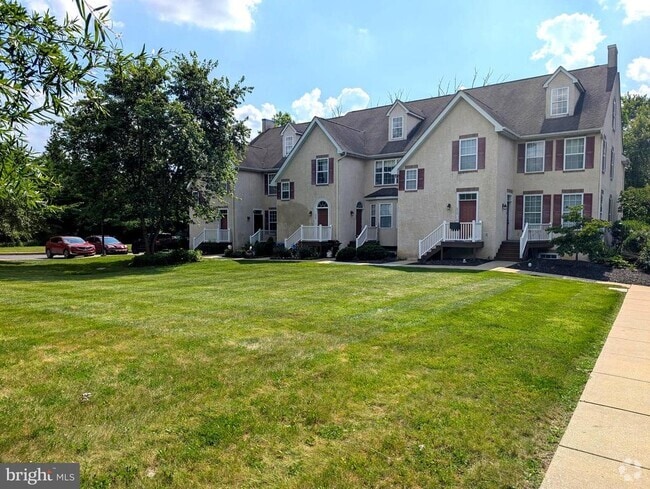 Building Photo - 204 River Birch Cir Unit 204 Rental