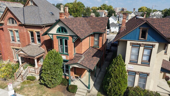 Building Photo - 118 King Ave