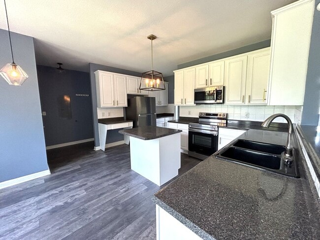 Photo - Welcome to River Hills!