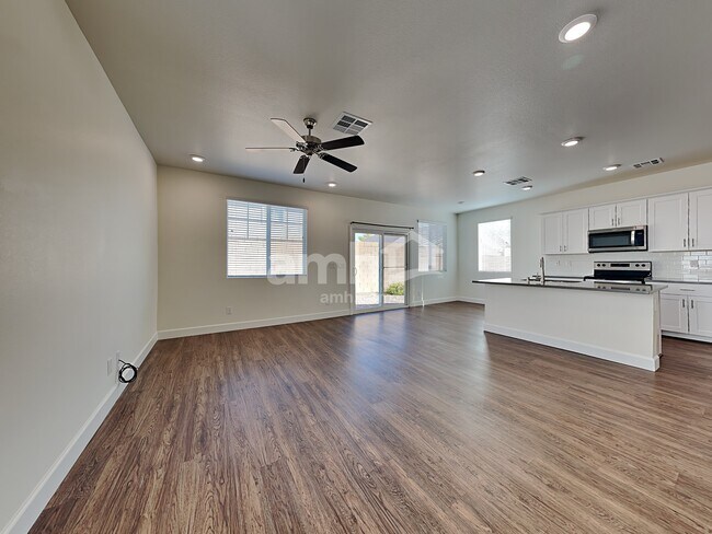 Photo - 1714 Macchia Ave