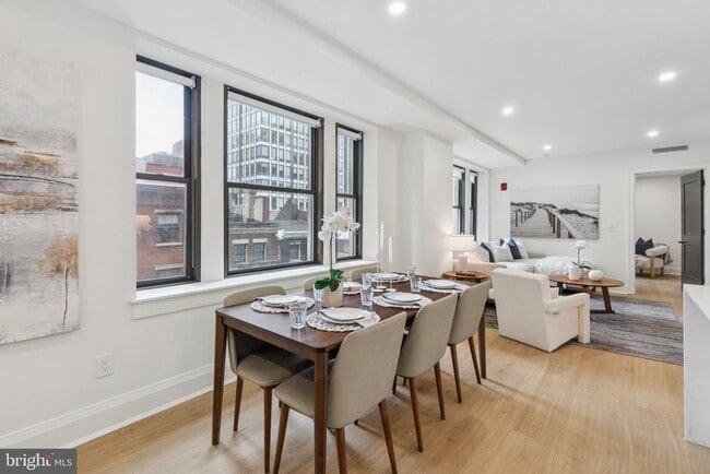 Photo - 135 S 19th St Unit 406