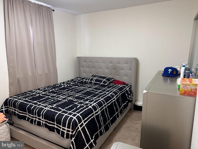 Photo - 6302 Hegerman St