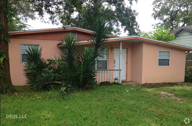 Building Photo - 1207 David Dr Rental