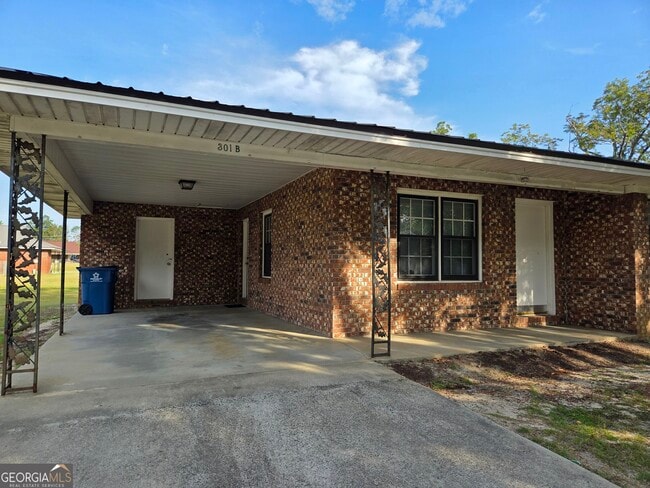 Photo - 301 Arlington Dr
