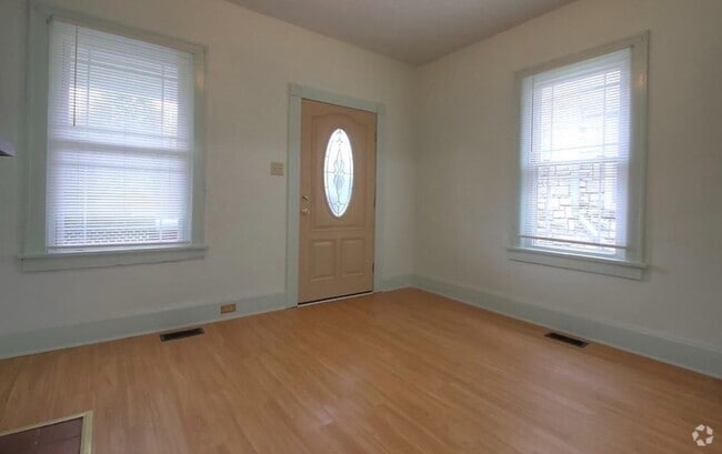 Building Photo - Where the city is your backyard! Rental