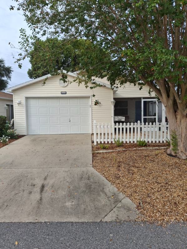 Building Photo - 1606 Campos Dr Rental
