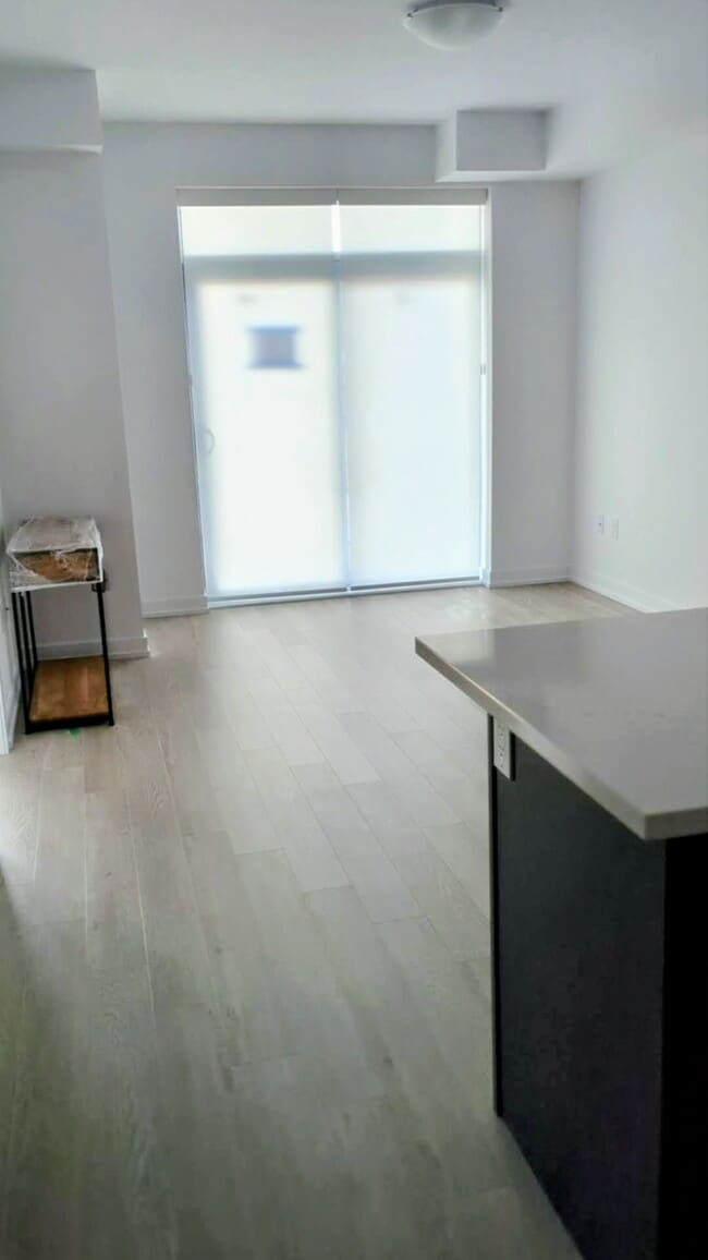 Photo - 460 Dundas St E Unit 208