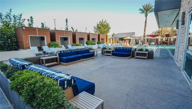Building Photo - 4381 W Flamingo Rd Unit 2101 Rental