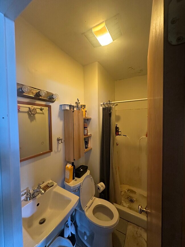Photo - 8 Newton St Unit 8