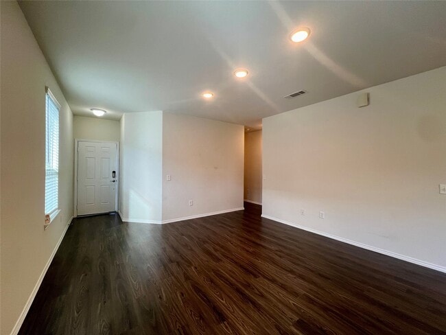 Photo - 25723 Bottlebrush Sedge St