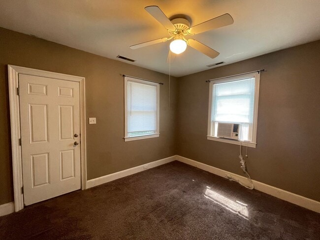 Photo - 3846 Ridge Ave Unit B