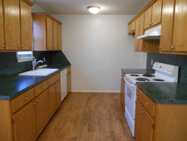 Photo - 3/2/2 near Earl Crow Park