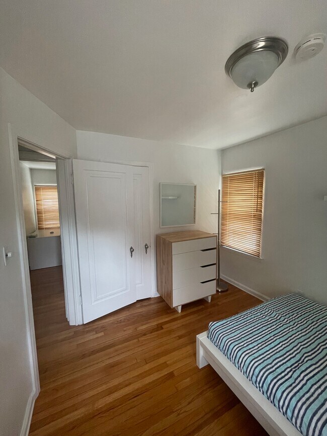 Ground Level Bedroom - 118 S Vermont Ave House