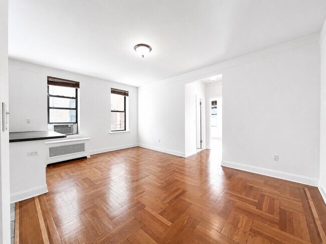 Photo - 105 Pinehurst Ave Unit 63