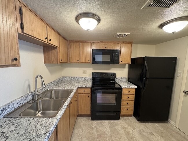 Photo - 7129 W Hazelwood St