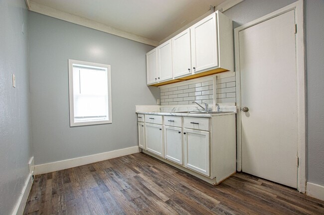 Photo - 2523 Ames Ave Unit 2523