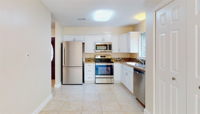 Photo - 2105 N Red Cedar Cir