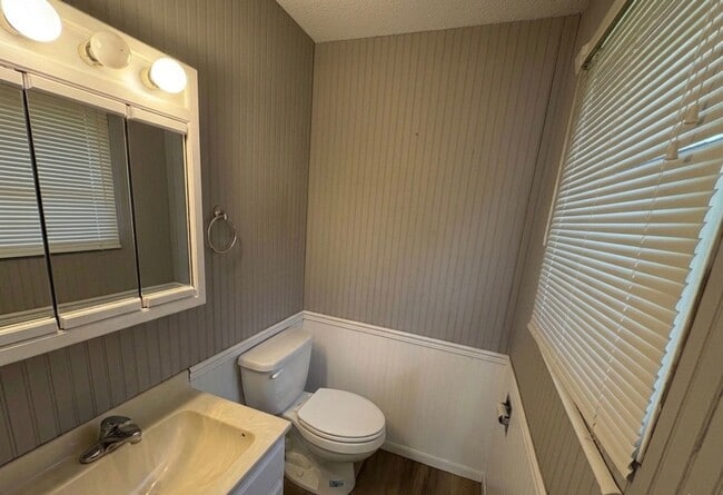 Photo - Charming 3-bedroom Home in Wamego close to West Elementary School