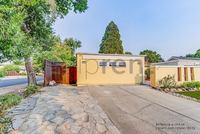 Photo - 2259 Goldcrest Cir Casa