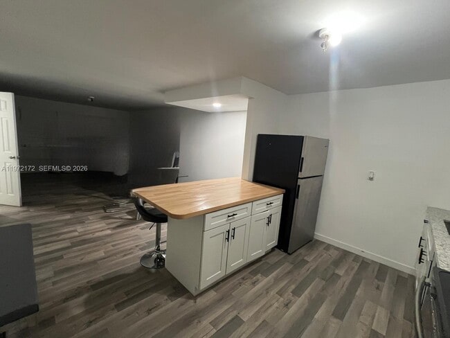 Photo - 1560 NE 151st St