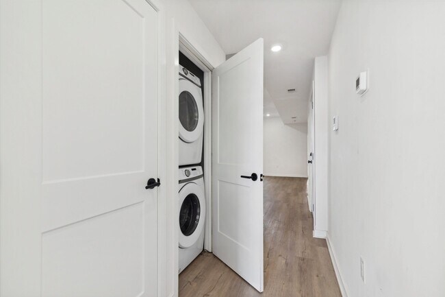 Photo - 1809 N 18th St Unidad B