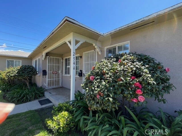 Building Photo - 2542 N Brighton St