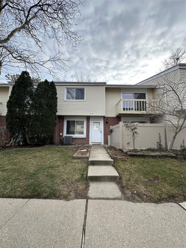 Building Photo - 216 Springmeadow Dr Unit K