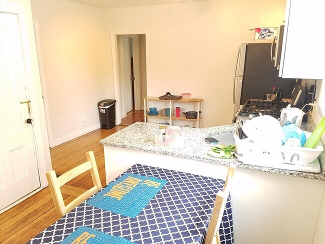 Photo - 100 Flint St Unit 1