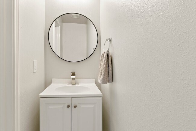 Photo - 10 Scenic Brook Ct