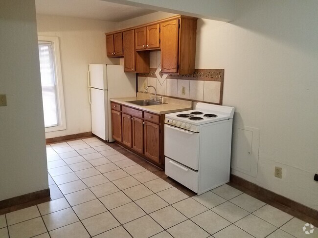 Building Photo - ds927 Unit 927 1/2 Rental